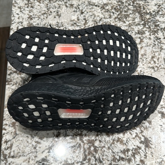 adidas UltraBoost 20 all black. Worn a couple times. Size 8.5 women's - Picture 3 of 5